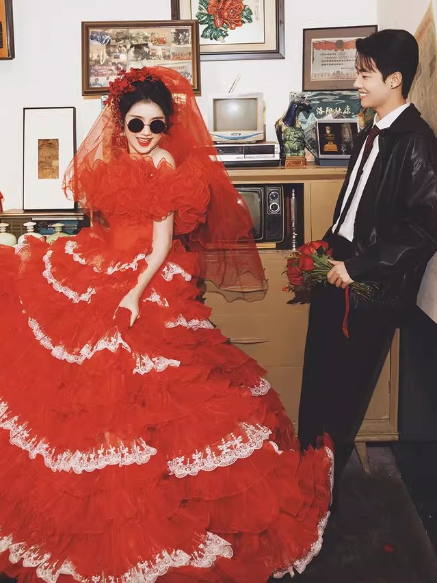 ชุดแต่งงานสไตล์วินเทจสีแดง แฟช - Street Fashion Photographers บทวิจารณ์และราคา