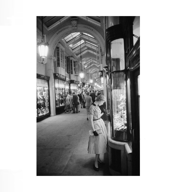 สลิม แอรอนส์, เบอร์ลิงตัน อาร์ - Street Fashion Photographers บทวิจารณ์และราคา